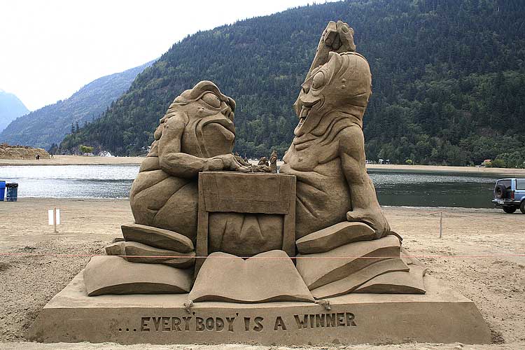http://oink.elrellano.com/desastre/sand_sculptures_15.jpg