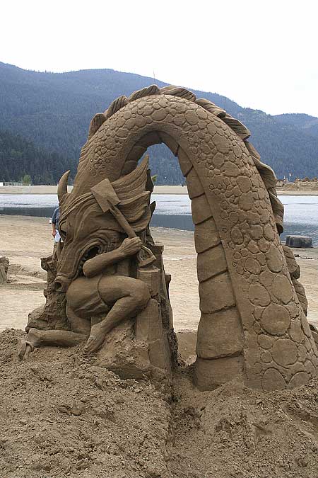 http://oink.elrellano.com/desastre/sand_sculptures_27.jpg