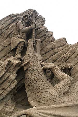 http://oink.elrellano.com/desastre/sand_sculptures_38.jpg